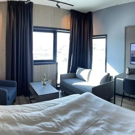 Hotel Arctic Sea *