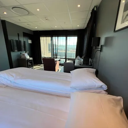 Hotel Arctic Sea *