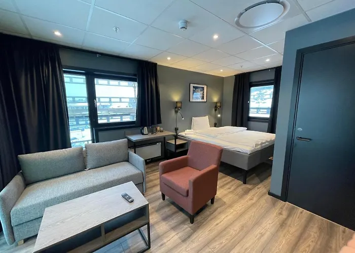 Arctic Sea Hotel *