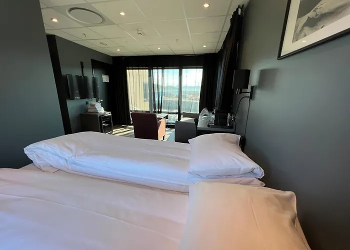 Hotel Arctic Sea *